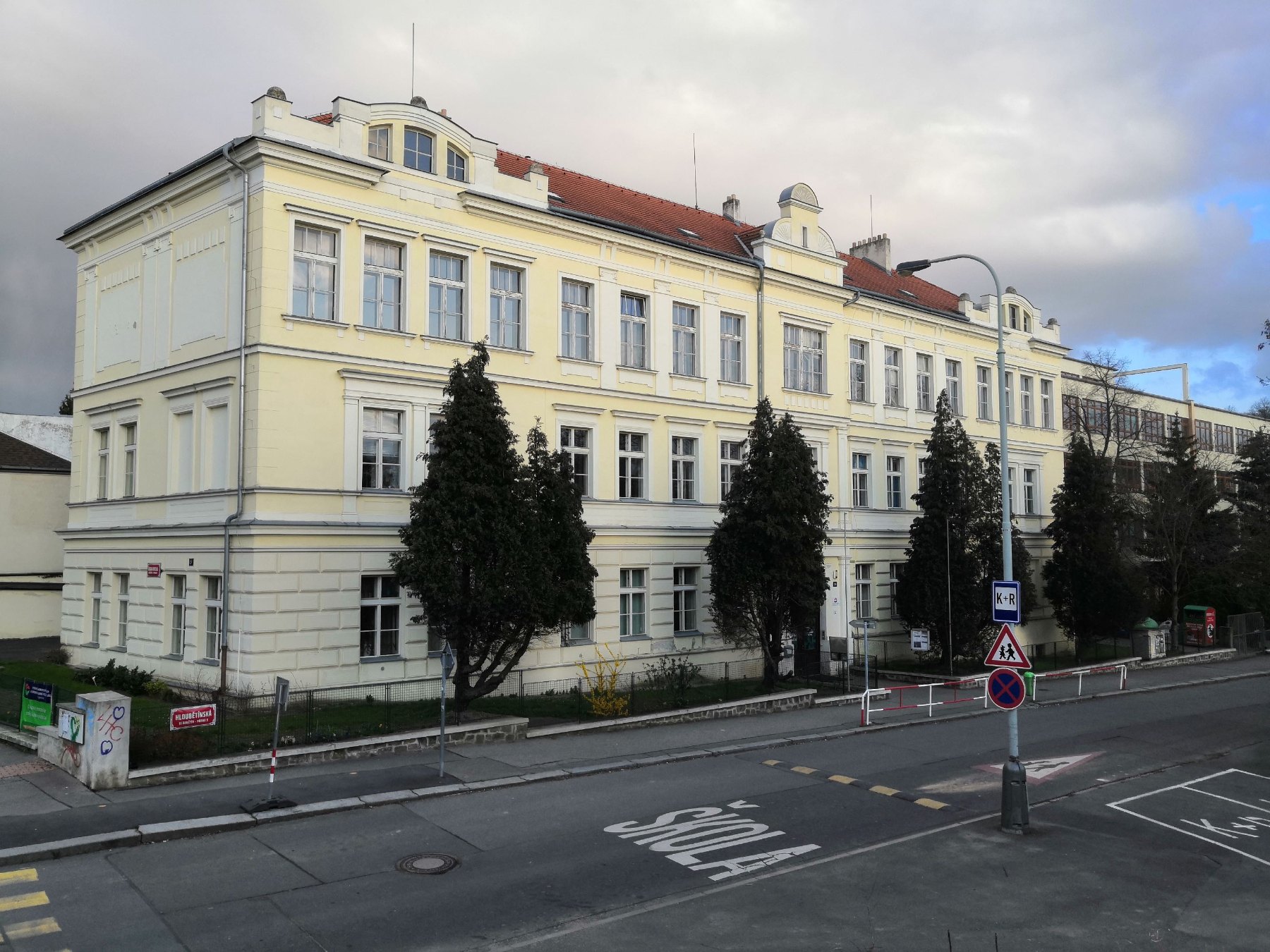Budova školy BPA Praha